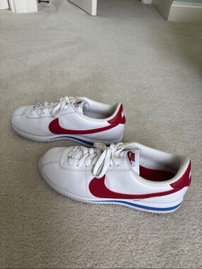 Nike Cortez 72 Leather Sneakers with Red Swoosh - size 10